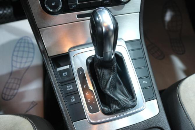 Volkswagen Passat B7 с пробегом 2011 года, цена 999 000 рублей, 371000 км, седан, Автокод Объявления
