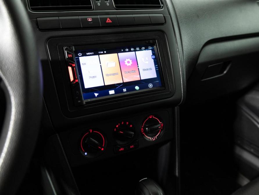 Volkswagen Polo V Рестайлинг Санкт-Петербург  - изображение 17