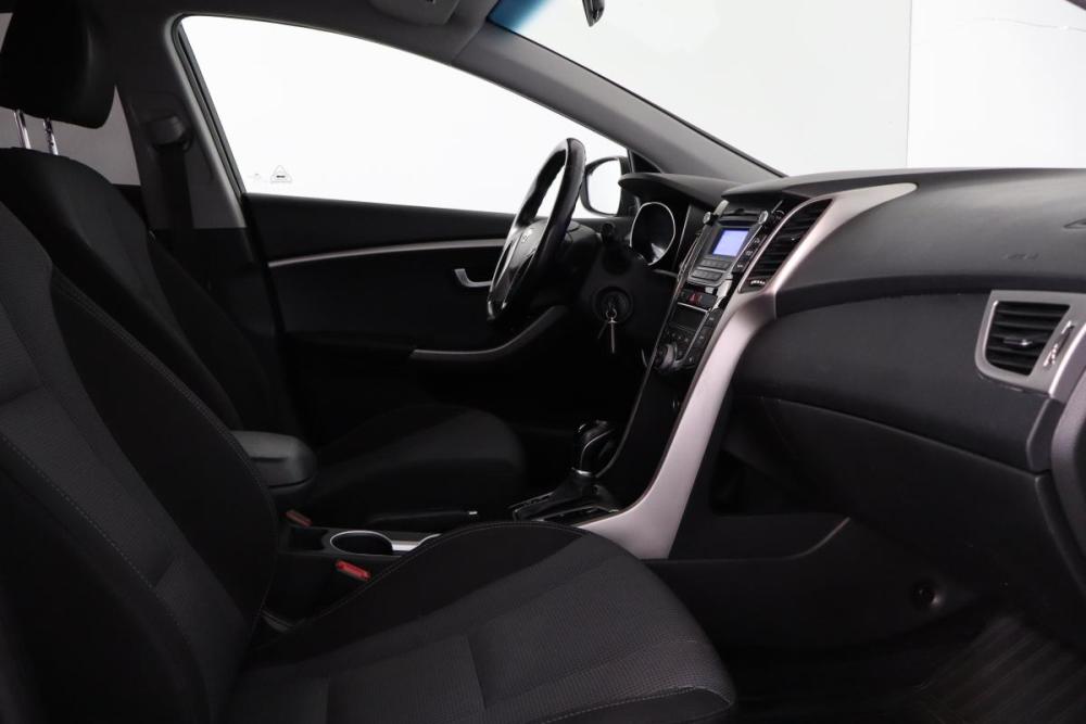 Hyundai i30 II Рестайлинг Санкт-Петербург  - изображение 11