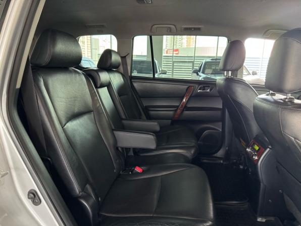 Toyota Highlander II (XU40) Рестайлинг с пробегом 2012 года, цена 1 799 000 рублей, 213558 км, внедорожник, Автокод Объявления