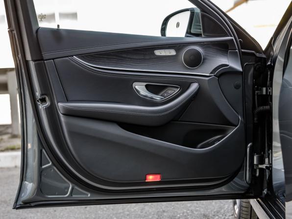 Mercedes-Benz E-Класс V (W213 S213 C238) с пробегом 2018 года, цена 3 368 000 рублей, 142363 км, седан, Автокод Объявления