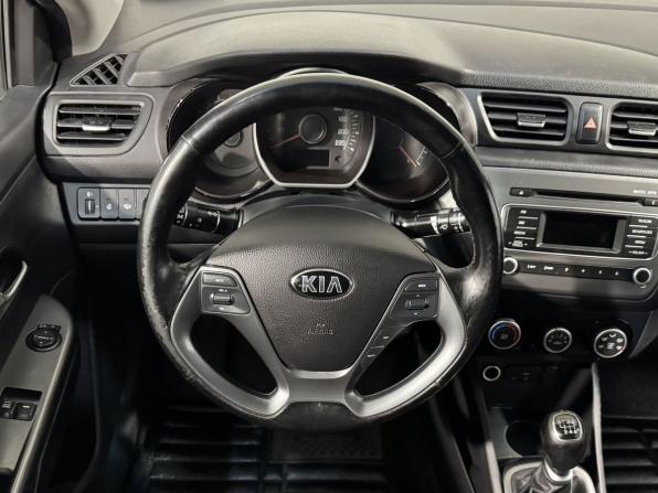 Kia Rio III Рестайлинг с пробегом 2016 года, цена 1 009 800 рублей, 105000 км, седан, Автокод Объявления