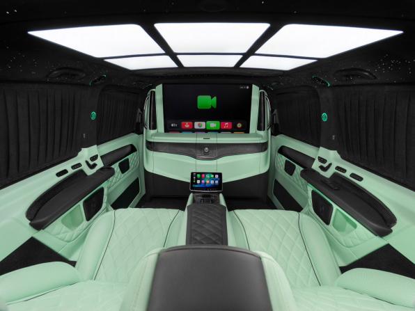 Mercedes-Benz V-Класс III (W447) Рестайлинг 2 с пробегом 2025 года, цена 46 000 000 рублей, 89 км, минивэн, Автокод Объявления
