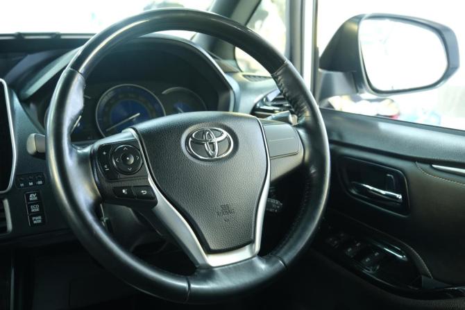 Toyota Esquire I Рестайлинг с пробегом 2019 года, цена 2 619 000 рублей, 122000 км, минивэн, Автокод Объявления