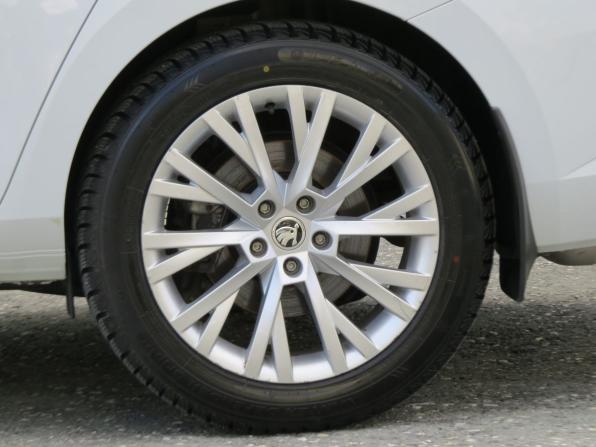 Skoda Superb III Рестайлинг с пробегом 2021 года, цена 2 950 000 рублей, 87507 км, лифтбек, Автокод Объявления