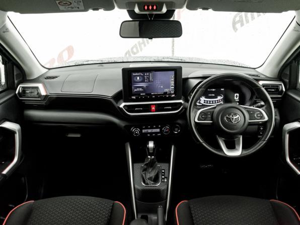 Toyota Raize I с пробегом 2020 года, цена 1 880 000 рублей, 62682 км, внедорожник, Автокод Объявления