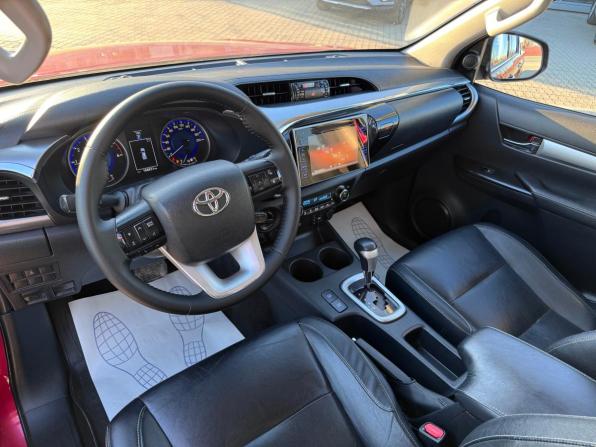 Toyota Hilux VIII с пробегом 2015 года, цена 2 730 000 рублей, 168000 км, пикап, Автокод Объявления