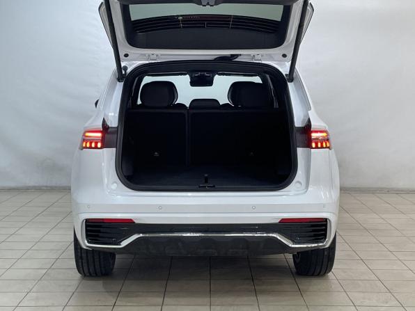 Geely Monjaro I Рестайлинг 2 с пробегом 2025 года, цена 4 130 000 рублей, 25 км, внедорожник, Автокод Объявления