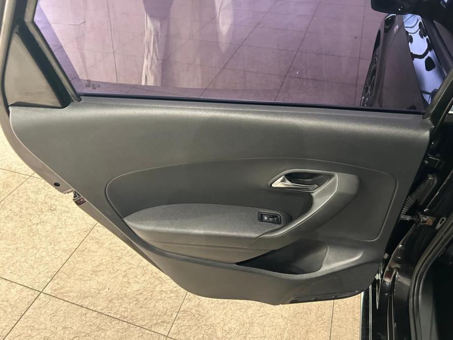 Volkswagen Polo V Санкт-Петербург  - изображение 13