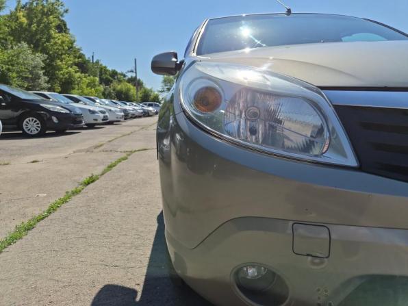 Renault Sandero I с пробегом 2012 года, цена 595 000 рублей, 238651 км, хэтчбек, Автокод Объявления