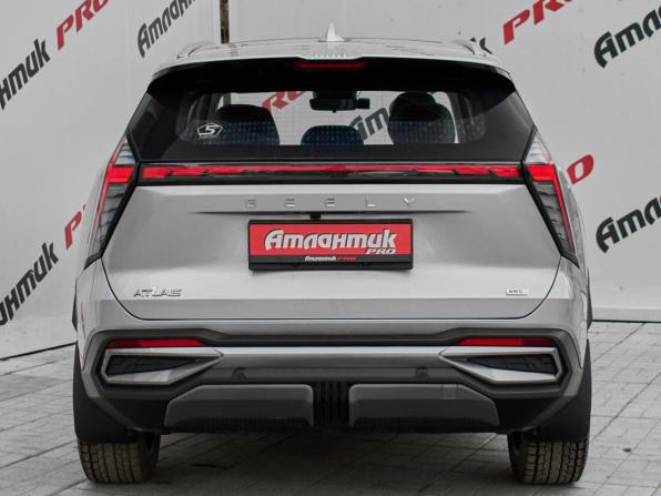 Geely Atlas II с пробегом 2024 года, цена 3 320 000 рублей, 7141 км, внедорожник, Автокод Объявления