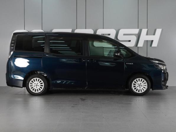 Toyota Voxy III (R80) с пробегом 2015 года, цена 1 889 000 рублей, 201106 км, минивэн, Автокод Объявления