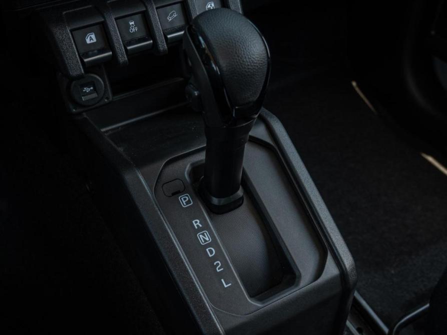 Suzuki Jimny IV Краснодар  - изображение 13