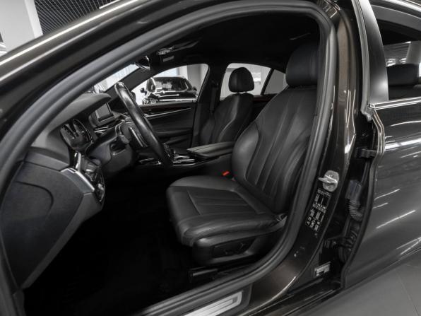 BMW 5 серии VII (G30/G31/G38) с пробегом 2018 года, цена 2 740 000 рублей, 159557 км, седан, Автокод Объявления