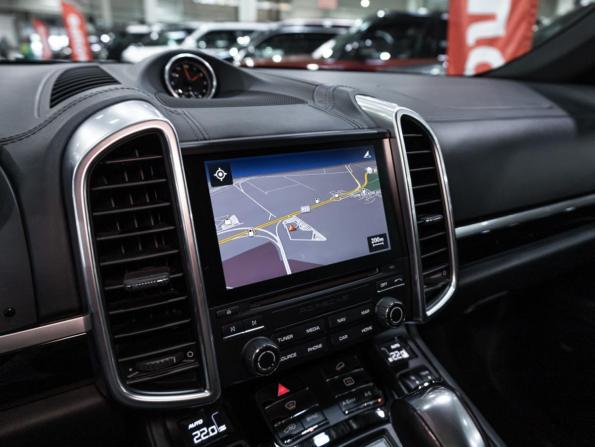 Porsche Cayenne II Рестайлинг (958) с пробегом 2017 года, цена 4 499 700 рублей, 99926 км, внедорожник, Автокод Объявления