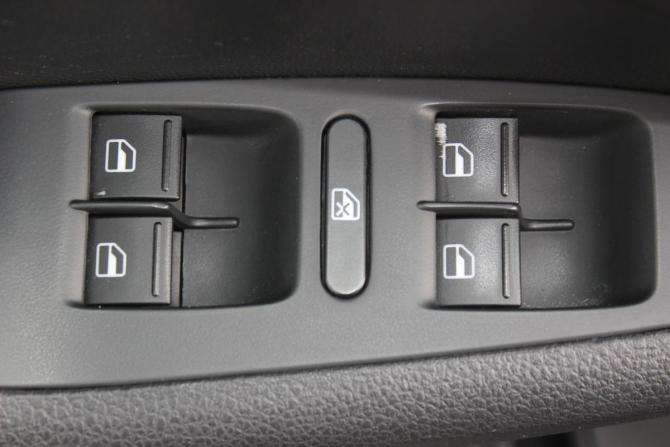 Volkswagen Jetta VI с пробегом 2012 года, цена 897 000 рублей, 162145 км, седан, Автокод Объявления