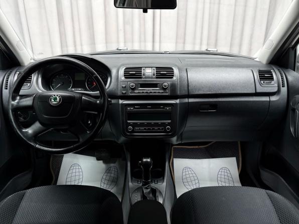 Skoda Fabia II Рестайлинг с пробегом 2011 года, цена 669 000 рублей, 228671 км, хэтчбек, Автокод Объявления