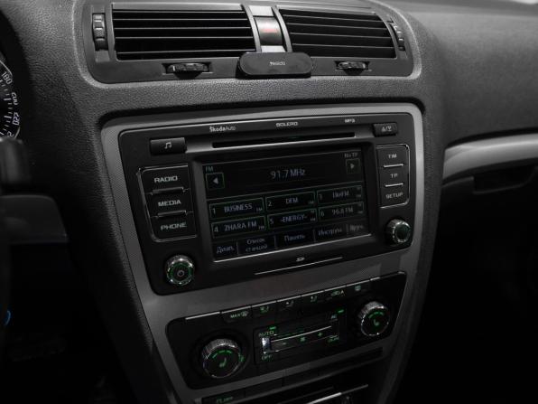 Skoda Octavia II (A5) Рестайлинг с пробегом 2012 года, цена 870 000 рублей, 258034 км, лифтбек, Автокод Объявления