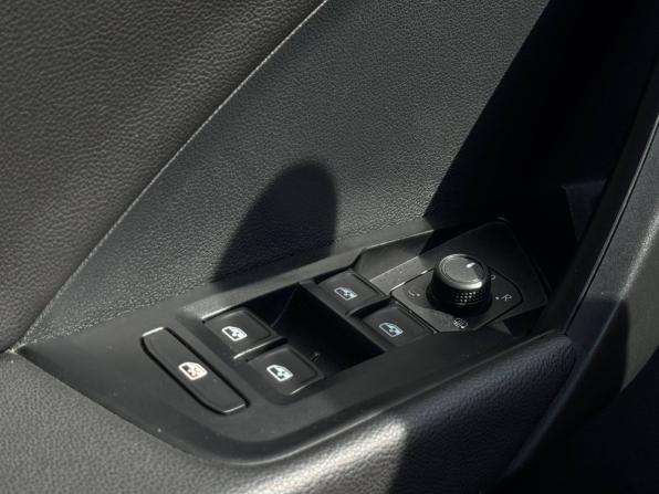 Volkswagen Taos I с пробегом 2022 года, цена 2 579 000 рублей, 77178 км, внедорожник, Автокод Объявления