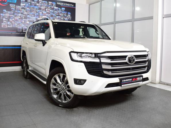 Toyota Land Cruiser 300 Series с пробегом 2023 года, цена 15 550 995 рублей, 84 км, внедорожник, Автокод Объявления