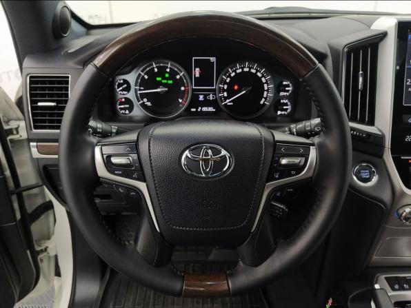 Toyota Land Cruiser 200 Series Рестайлинг 2 с пробегом 2018 года, цена 6 050 000 рублей, 219529 км, внедорожник, Автокод Объявления