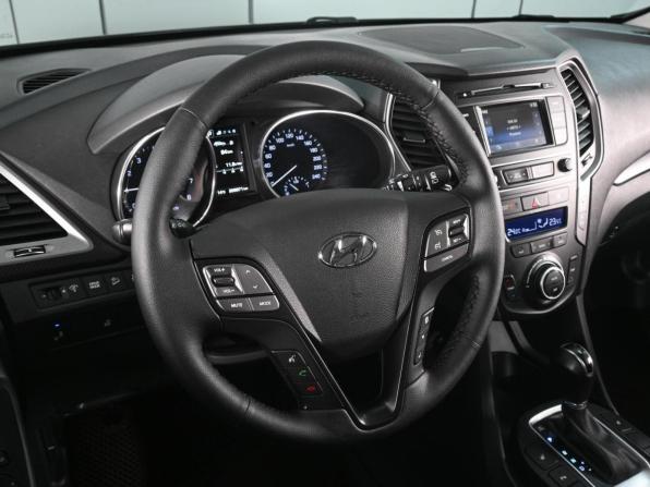 Hyundai Santa Fe III Рестайлинг с пробегом 2017 года, цена 1 939 000 рублей, 209970 км, внедорожник, Автокод Объявления