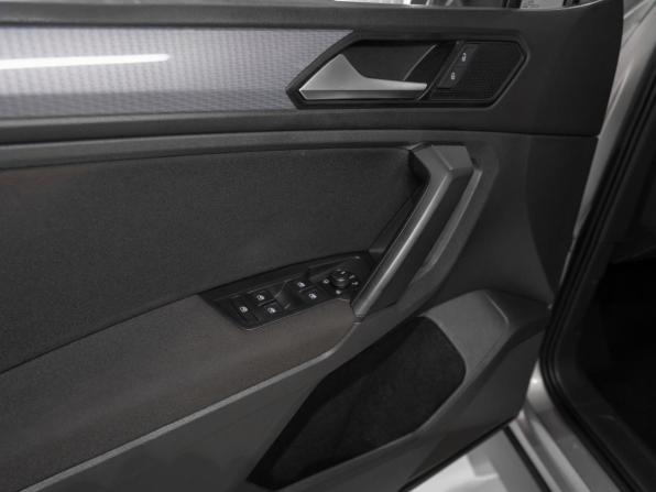 Volkswagen Tiguan II Рестайлинг с пробегом 2021 года, цена 2 275 000 рублей, 171790 км, внедорожник, Автокод Объявления