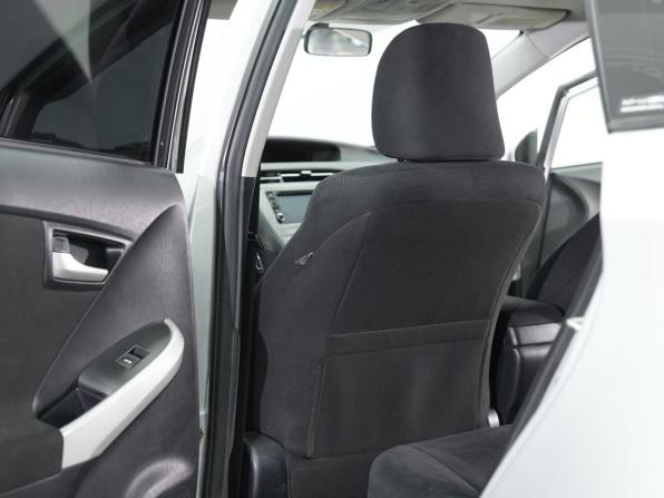 Toyota Prius III Рестайлинг (XW30) с пробегом 2013 года, цена 1 170 000 рублей, 180984 км, лифтбек, Автокод Объявления
