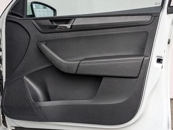 Skoda Rapid II с пробегом 2022 года, цена 1 595 000 рублей, 73274 км, лифтбек, Автокод Объявления
