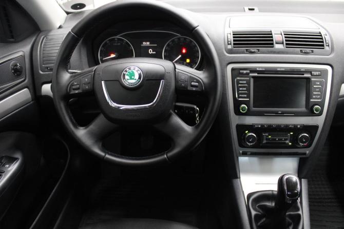 Skoda Octavia II (A5) Рестайлинг с пробегом 2011 года, цена 749 000 рублей, 195050 км, универсал, Автокод Объявления