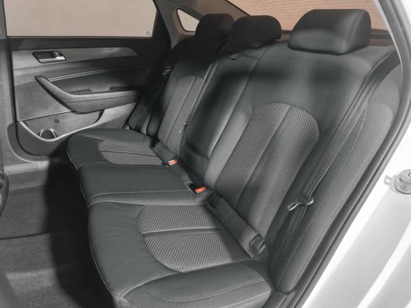Hyundai Sonata VII (LF) Рестайлинг с пробегом 2018 года, цена 1 469 000 рублей, 193880 км, седан, Автокод Объявления