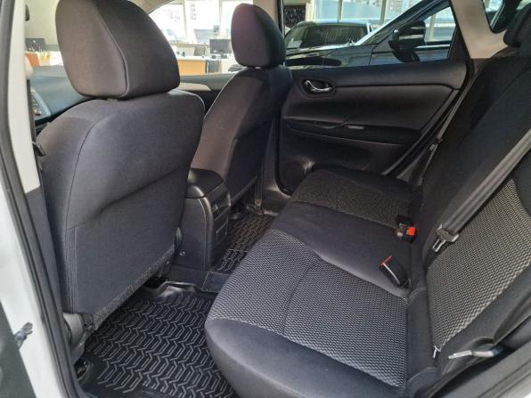 Nissan Tiida II с пробегом 2015 года, цена 950 000 рублей, 139710 км, хэтчбек, Автокод Объявления