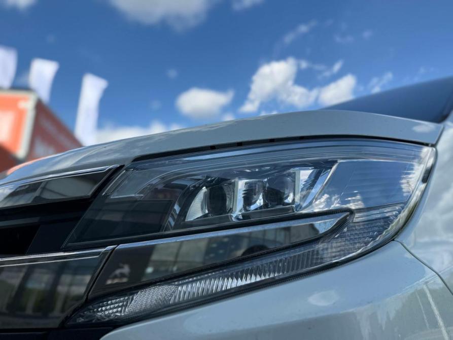 Toyota Noah III (R80) Рестайлинг Омск  - изображение 9