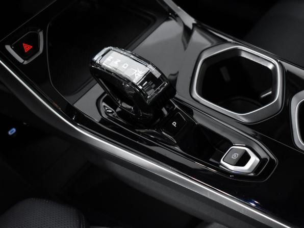 Geely Atlas II с пробегом 2023 года, цена 2 799 000 рублей, 26633 км, внедорожник, Автокод Объявления