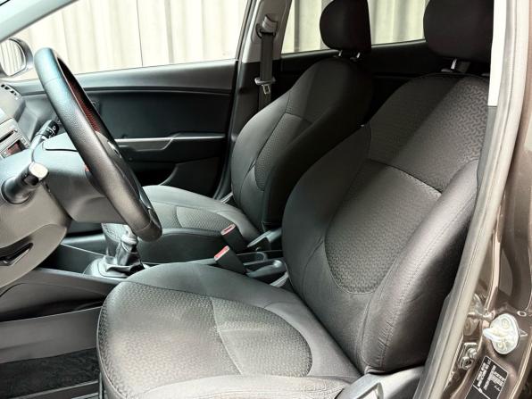 Kia Rio III Рестайлинг с пробегом 2015 года, цена 1 129 000 рублей, 106178 км, седан, Автокод Объявления