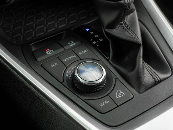 Toyota RAV4 V (XA50) с пробегом 2023 года, цена 3 699 000 рублей, 68355 км, внедорожник, Автокод Объявления