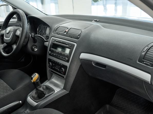 Skoda Octavia II (A5) Рестайлинг с пробегом 2012 года, цена 819 000 рублей, 144870 км, лифтбек, Автокод Объявления
