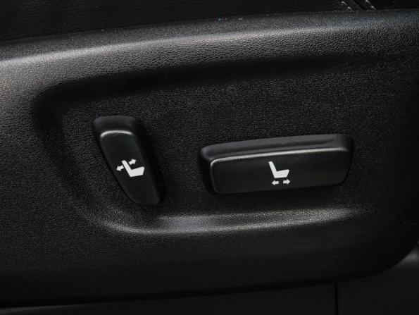 Toyota Land Cruiser Prado 150 Series Рестайлинг 1 с пробегом 2013 года, цена 2 980 000 рублей, 231916 км, внедорожник, Автокод Объявления