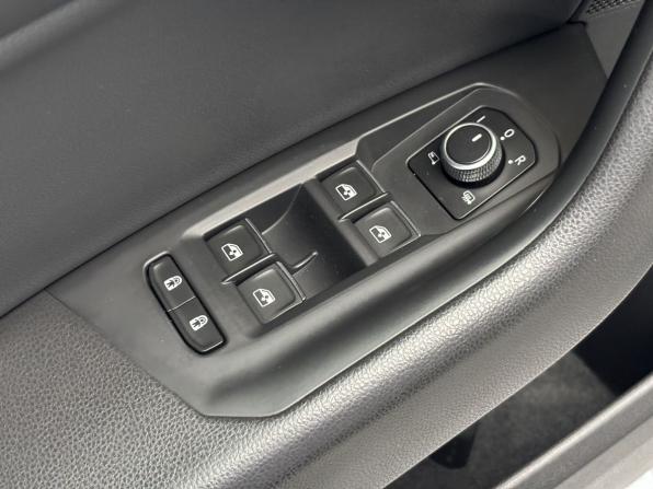 Volkswagen Touareg III с пробегом 2021 года, цена 5 040 000 рублей, 97601 км, внедорожник, Автокод Объявления