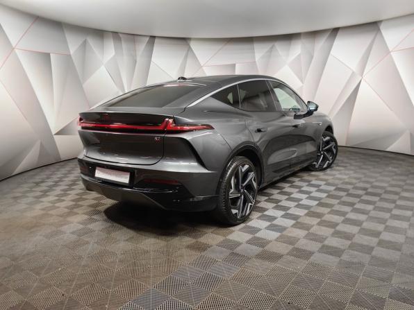 Rising Auto R7 с пробегом 2022 года, цена 2 915 000 рублей, 43116 км, внедорожник, Автокод Объявления