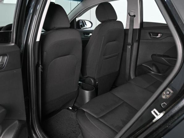 Hyundai Solaris II с пробегом 2018 года, цена 1 379 000 рублей, 166451 км, седан, Автокод Объявления