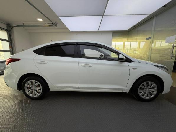 Hyundai Solaris II с пробегом 2018 года, цена 1 299 000 рублей, 164836 км, седан, Автокод Объявления