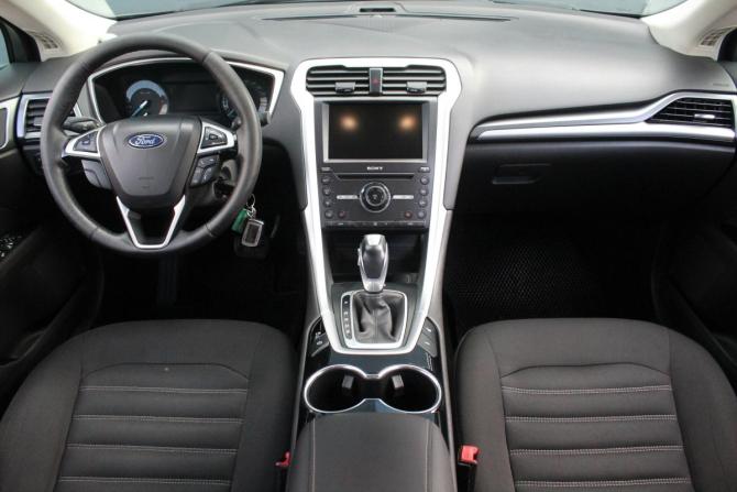Ford Mondeo V с пробегом 2015 года, цена 1 380 000 рублей, 256164 км, седан, Автокод Объявления