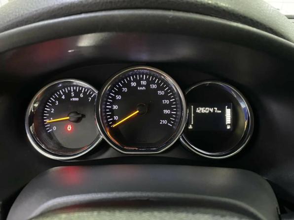 Renault Logan II Рестайлинг с пробегом 2019 года, цена 832 650 рублей, 126047 км, седан, Автокод Объявления