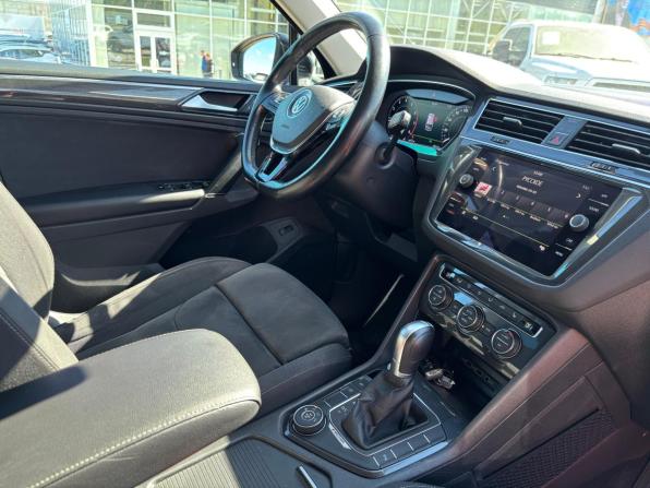 Volkswagen Tiguan II с пробегом 2018 года, цена 2 647 000 рублей, 197139 км, внедорожник, Автокод Объявления