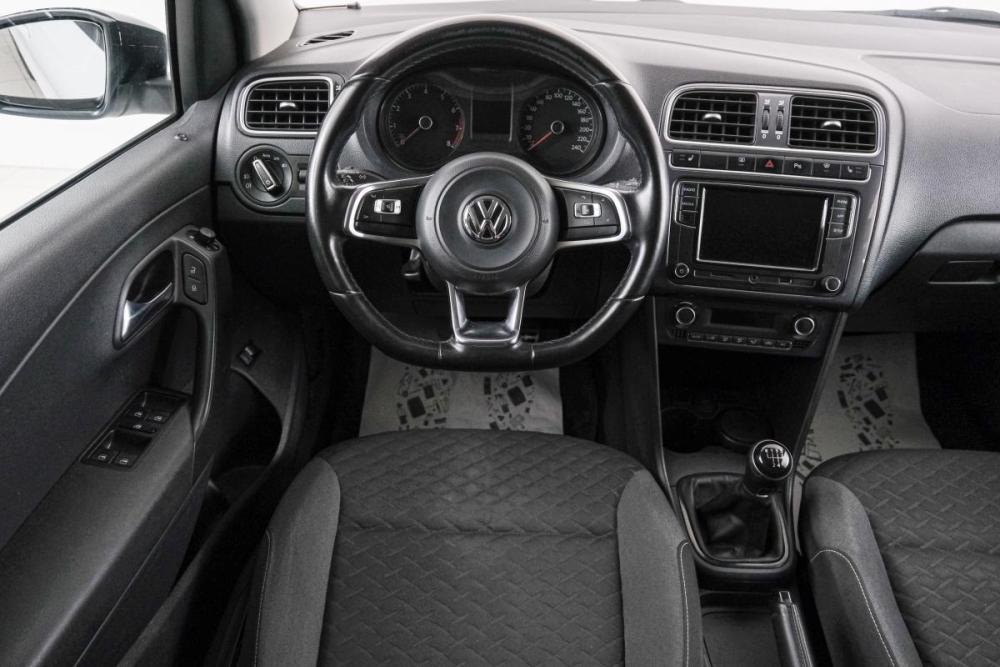 Volkswagen Polo V Рестайлинг Красноярск  - изображение 15