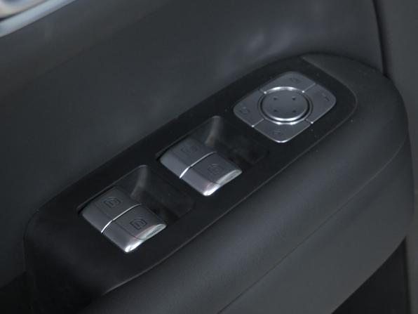 Li Auto (Lixiang) L6 I с пробегом 2024 года, цена 5 840 000 рублей, 32000 км, внедорожник, Автокод Объявления