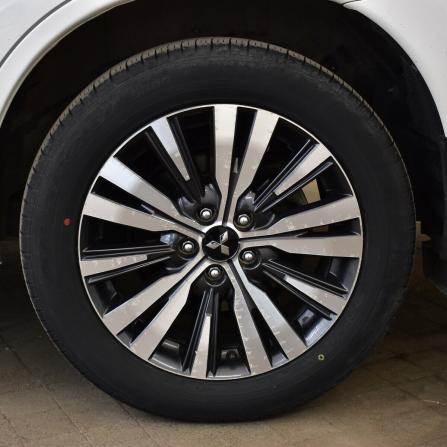 Mitsubishi Outlander III Рестайлинг 3 с пробегом 2022 года, цена 2 500 000 рублей, 59805 км, внедорожник, Автокод Объявления
