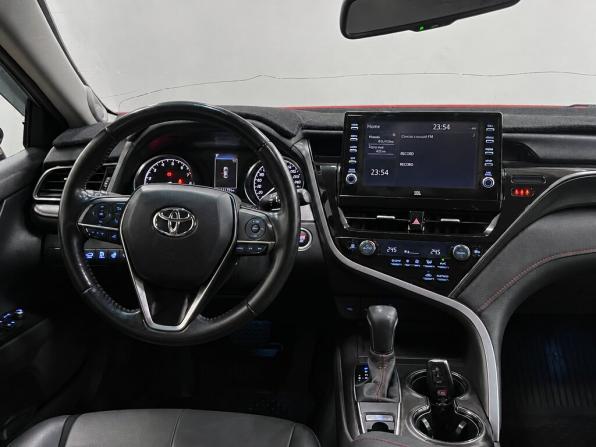 Toyota Camry VIII (XV70) Рестайлинг с пробегом 2021 года, цена 3 200 000 рублей, 111300 км, седан, Автокод Объявления