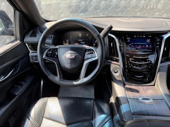 Cadillac Escalade IV с пробегом 2015 года, цена 3 500 000 рублей, 162800 км, внедорожник, Автокод Объявления
